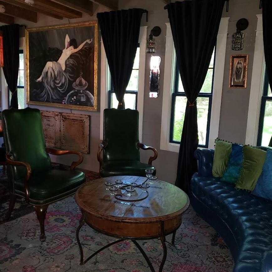 Cedar Oaks Inn Llc 디킨슨 외부 사진